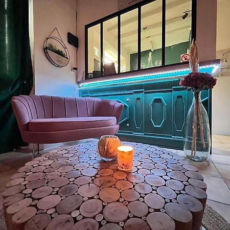 Suite Romance - Jacuzzi Moret sur Loing Bagian luar foto