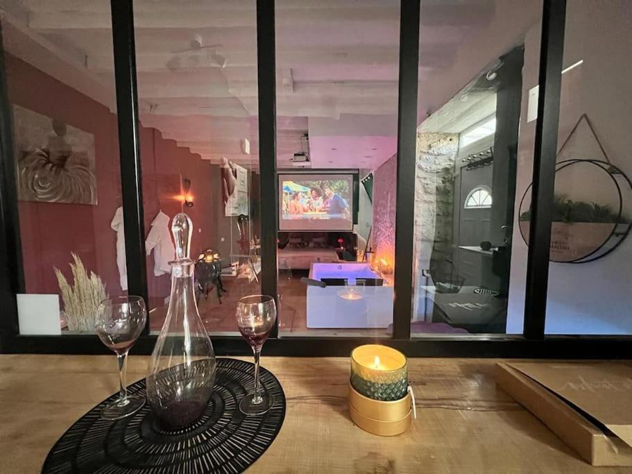 Suite Romance - Jacuzzi Moret sur Loing Bagian luar foto